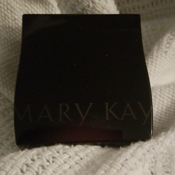 Mary Kay Compact Mini - Picture 4 of 4